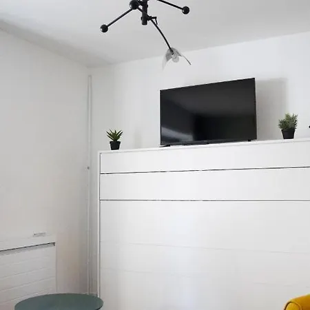 Celeste - Hypercentre Parking Prive Apartment